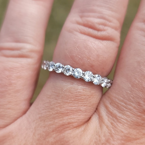 Genuine 2.00ct Diamond & Platinum Eternity Band - Picture 6 of 16